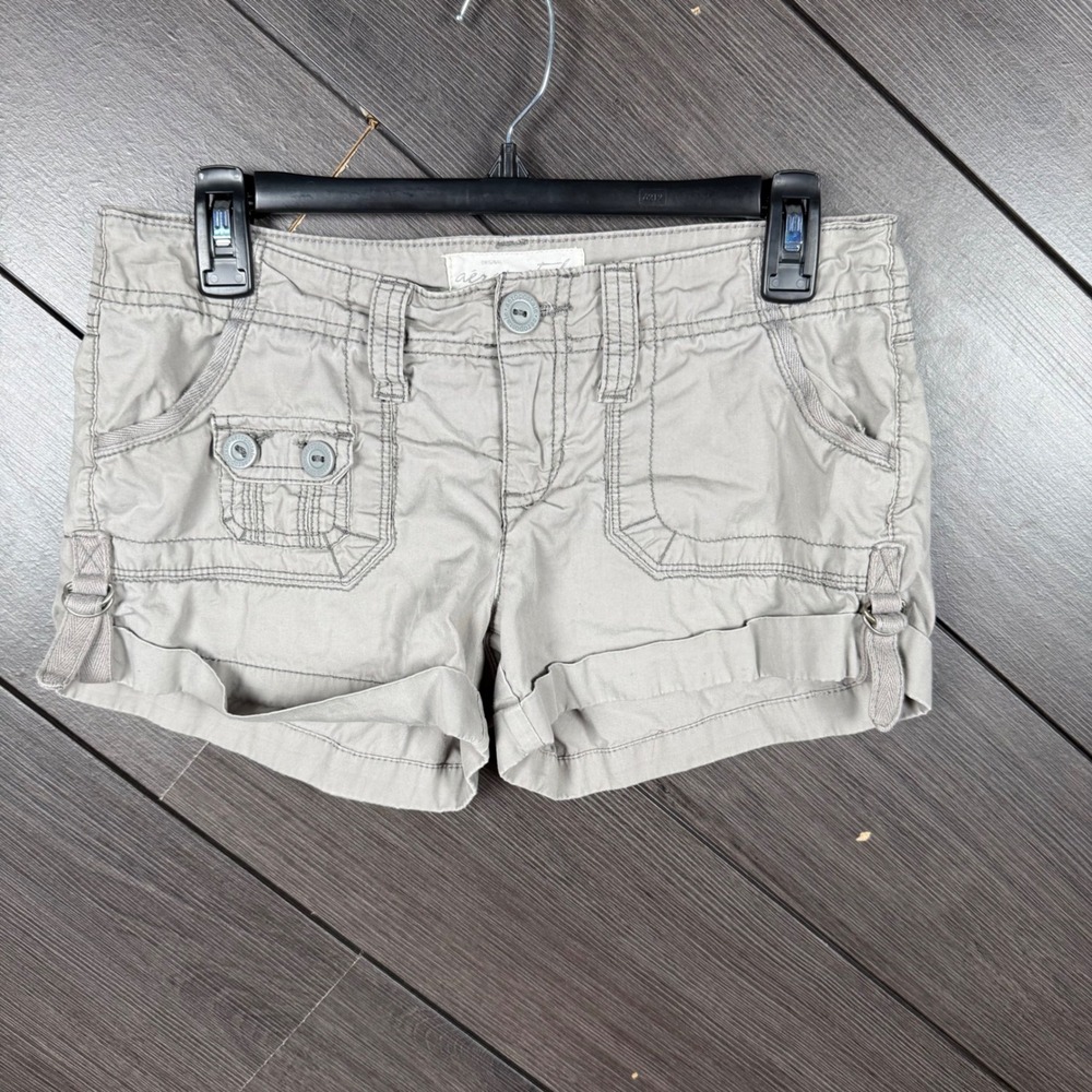 Aéropostale Women's Size 3/4 Y2K Low Rise Cargo Shorts Gray Utility Cuffed